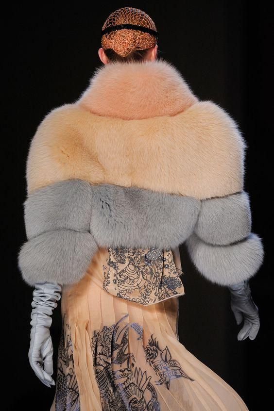 fur coat great gatsby dress code style