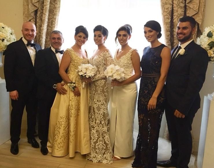 picture with bride and family (1)