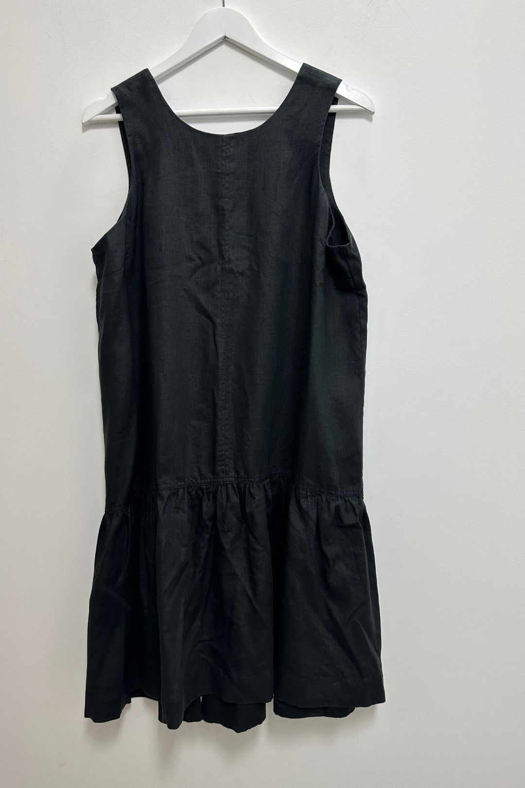 Buy Black Drop Waist Linen Shift Dress | Jag | GlamCorner