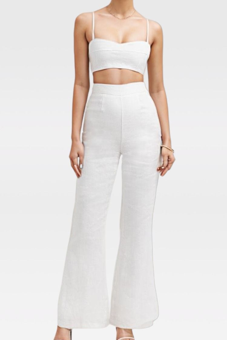 Zendaya Highwaisted Flare Pants - White | High waist fashion, Flare pants,  Women clothes sale