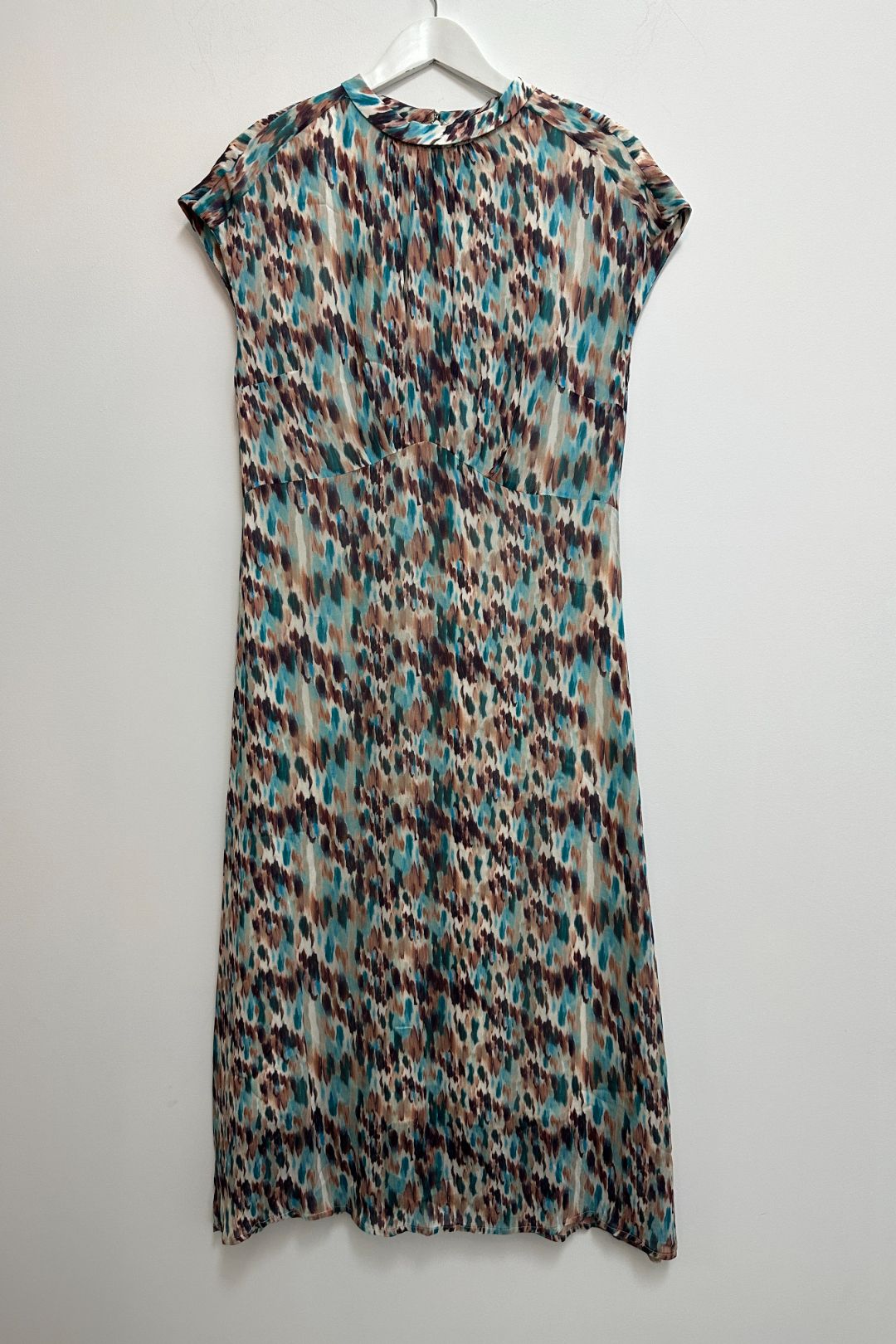 David Lawrence - Edyta High Neck Midi Dress in Abstract Print