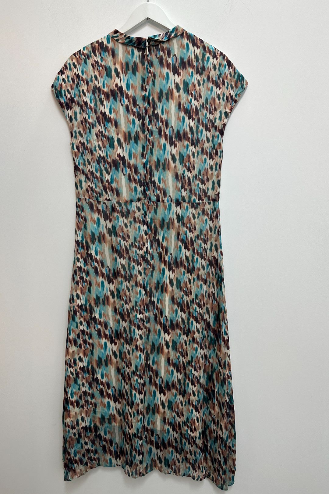 David Lawrence - Edyta High Neck Midi Dress in Abstract Print