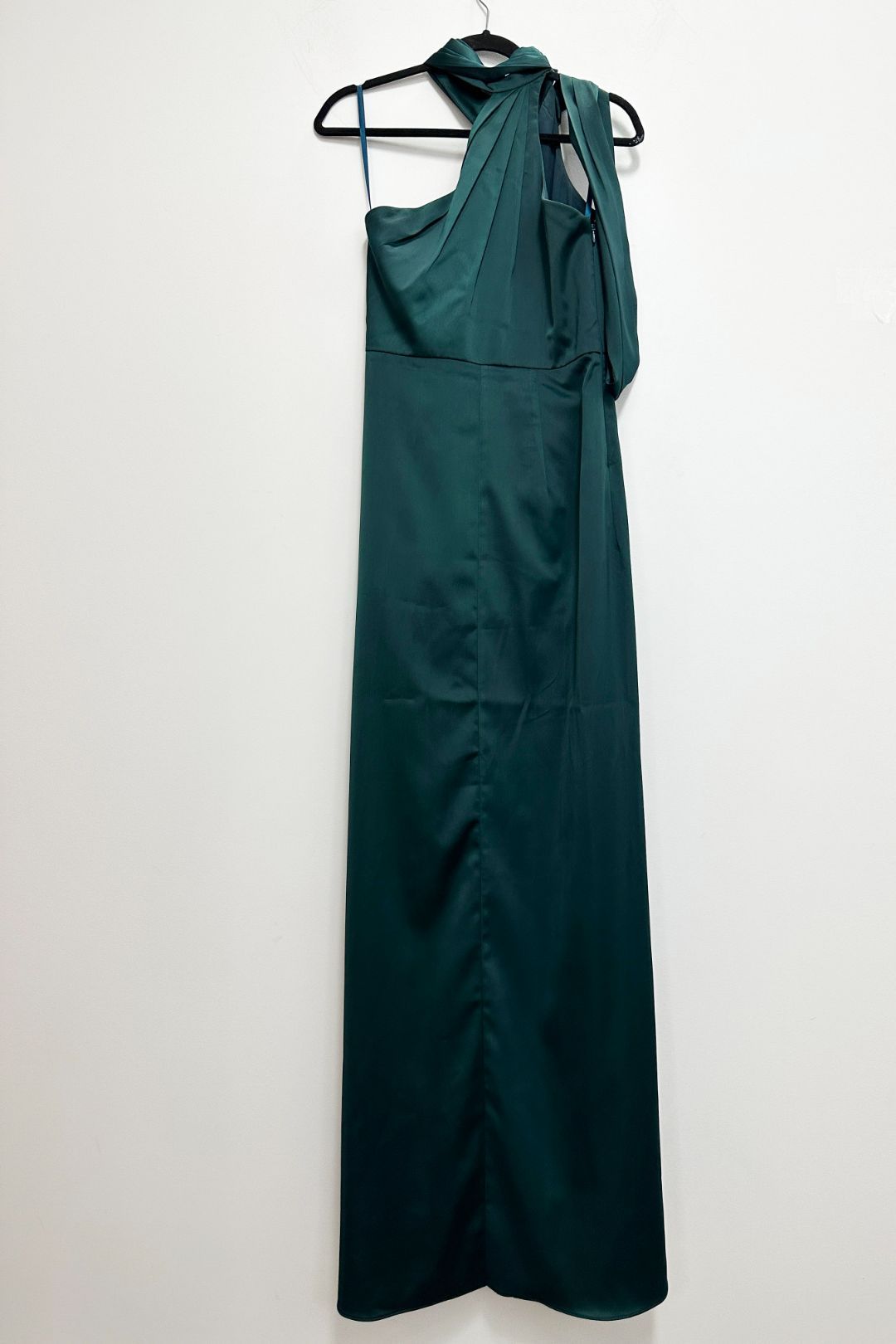 elle zeitoune emerald green dress Elle zeitoune – Magnolia Satin High Slit Dress – Ball gowns – Green main image 1