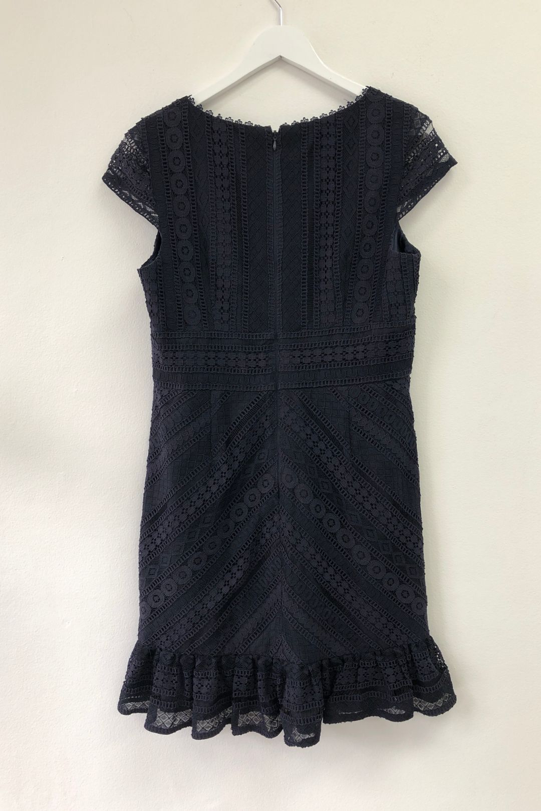 Buy Navy Molly Lace V-neck Dress | Forever New | GlamCorner Buy Navy Molly Lace V-neck Dress | Forever New | GlamCorner