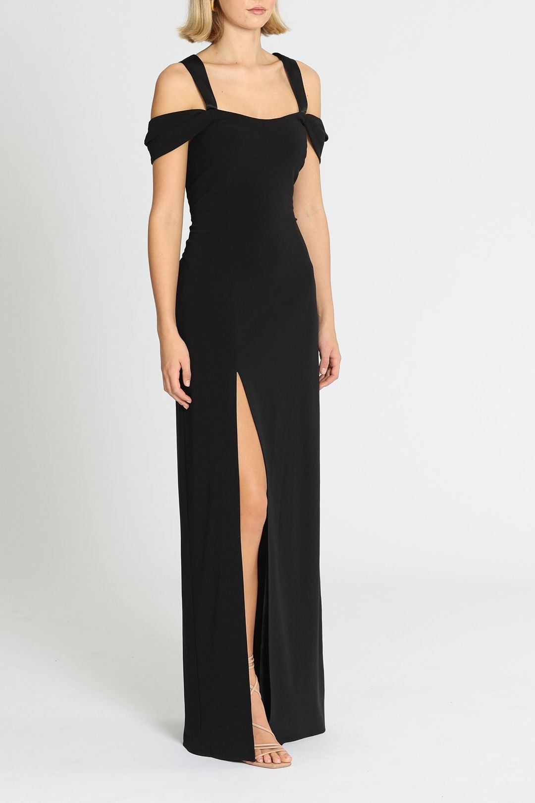 green emerald velvet dress Amazon.com: HALSTON HERITAGE Women's Cap-Sleeve V-Neck Silk Faille Gown,  Black, 2 : Clothing, Shoes & Jewelry main image 0