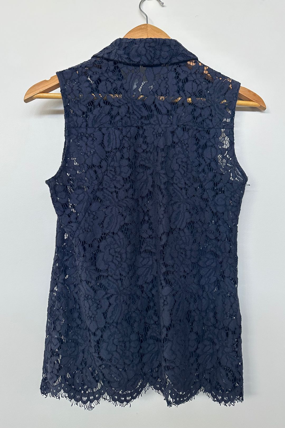 Cue Sleeveless Lace Shirt in Navy