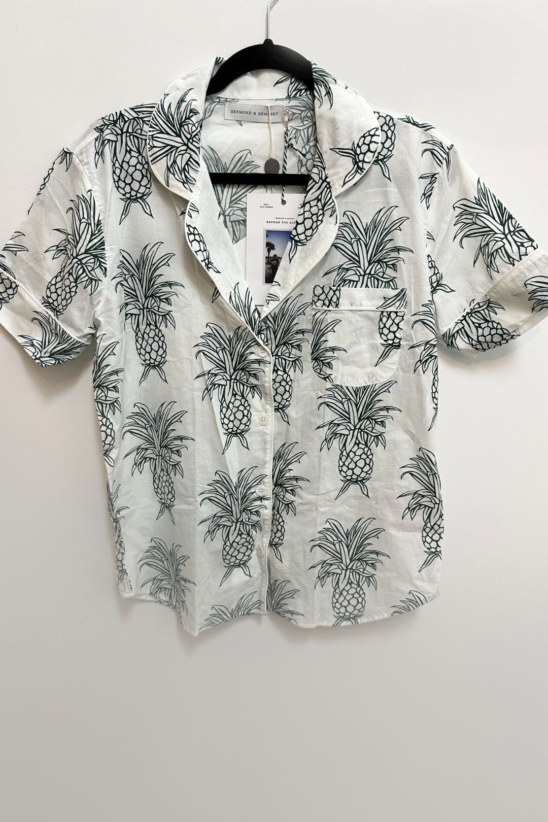 Desmond and Dempsey - Howie Pineapple Print Signature Pyjama Short Sleeve Shirt