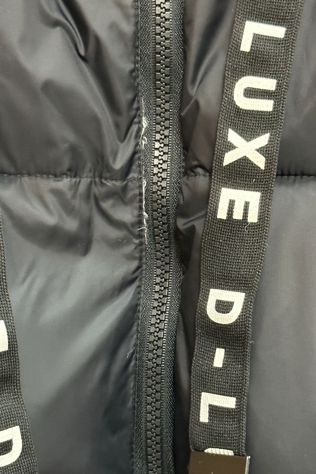 Decjuba D-Luxe Hooded Puffer Jacket in Black
