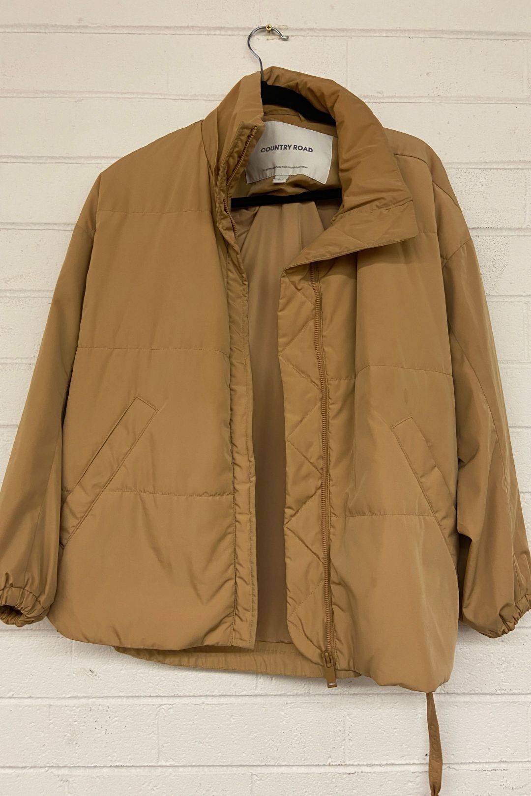 Country Road Lightweight Puffer Jacket in Brown