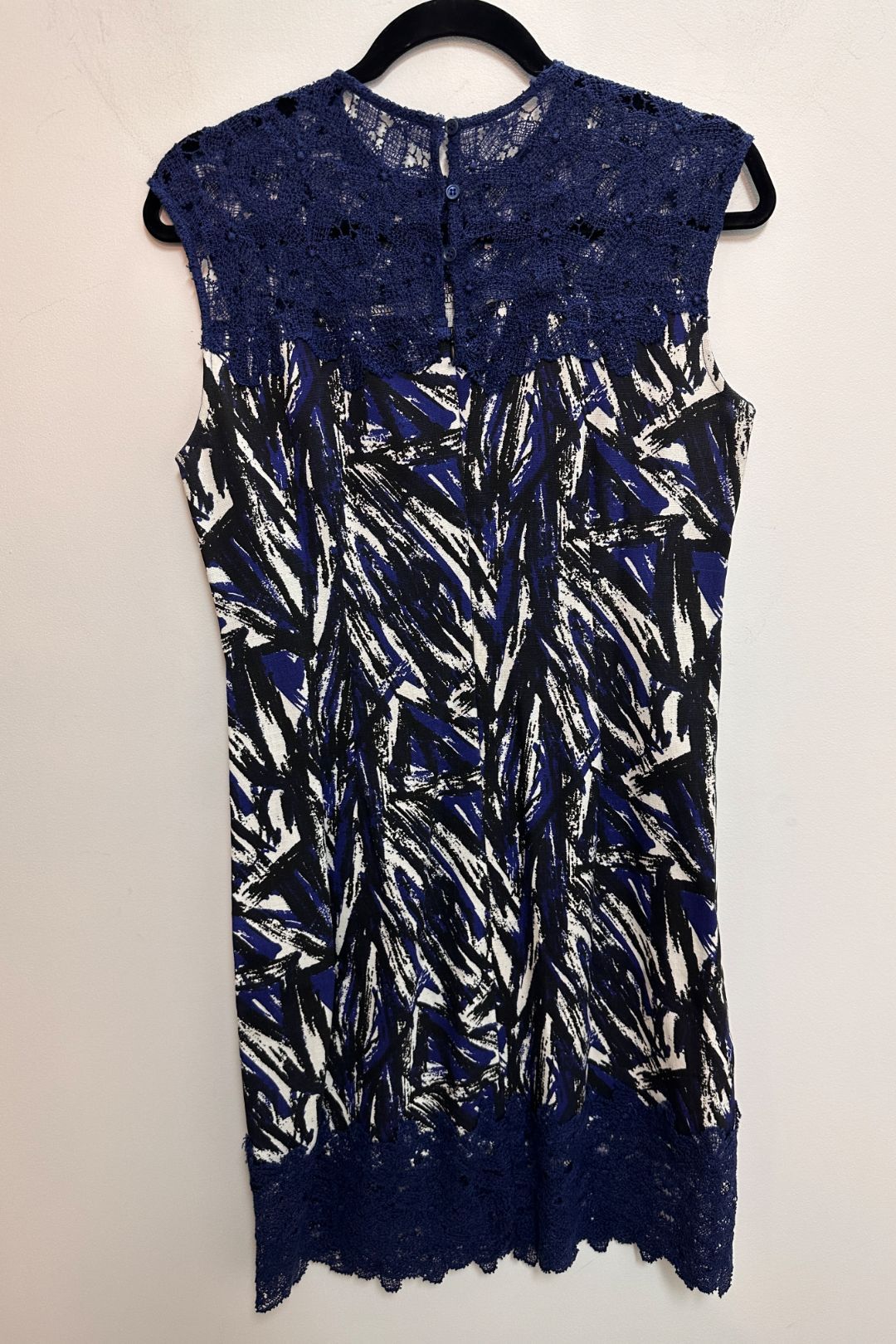 Buy Lace Cocktail Mini Dress in Blue and White | Scanlan Theodore | GlamCorner Buy Lace Cocktail Mini Dress in Blue and White | Scanlan Theodore | GlamCorner