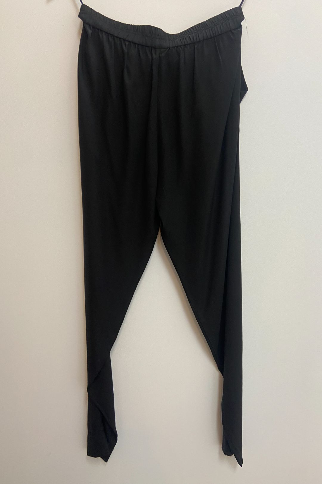 Scanlan Theodore Low Rise Silk Trousers in Black