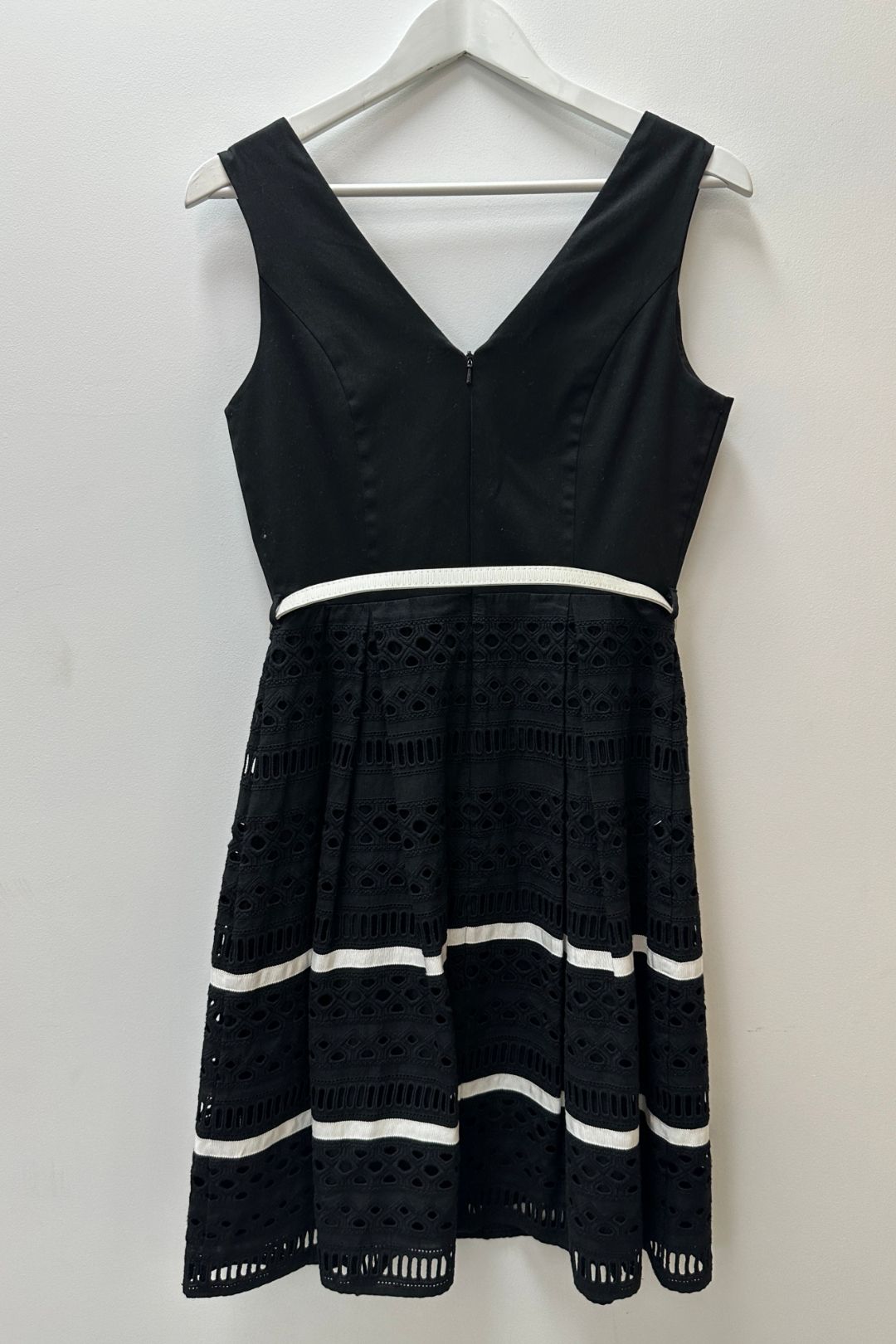 Camilla's clothing reviews top