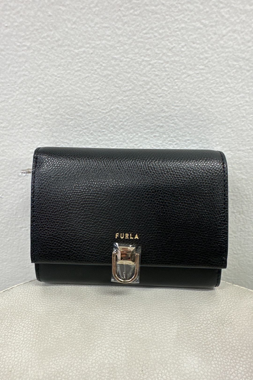 2021年最新作★新品 FURLA MISS MIMI’ トライフォールド Furla - @georginaamoros styling the new innovative design of the