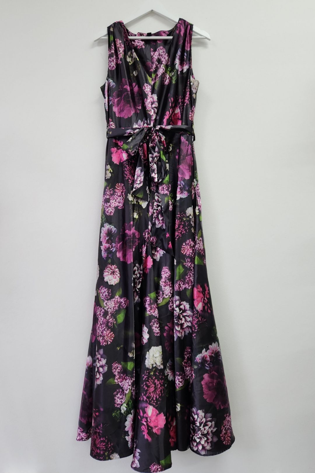 Montique - Purple Floral Print V Neck Gown