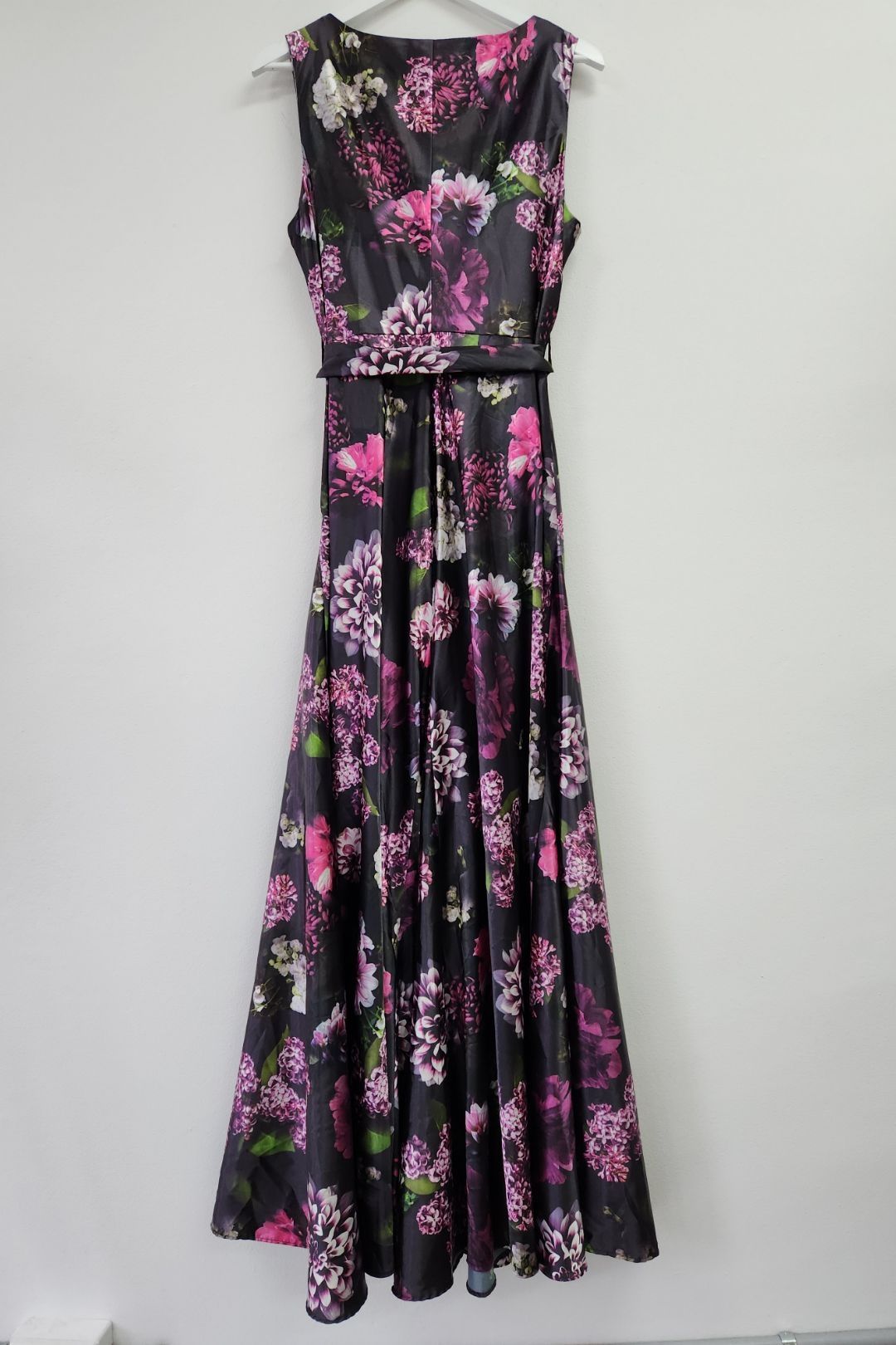 Montique - Purple Floral Print V Neck Gown
