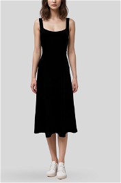 Portmans Classic Sleeveless Fit and Flare Black Dress