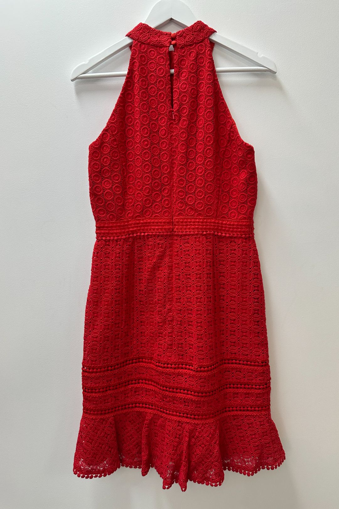 Review Red Sleeveless Lace Dress