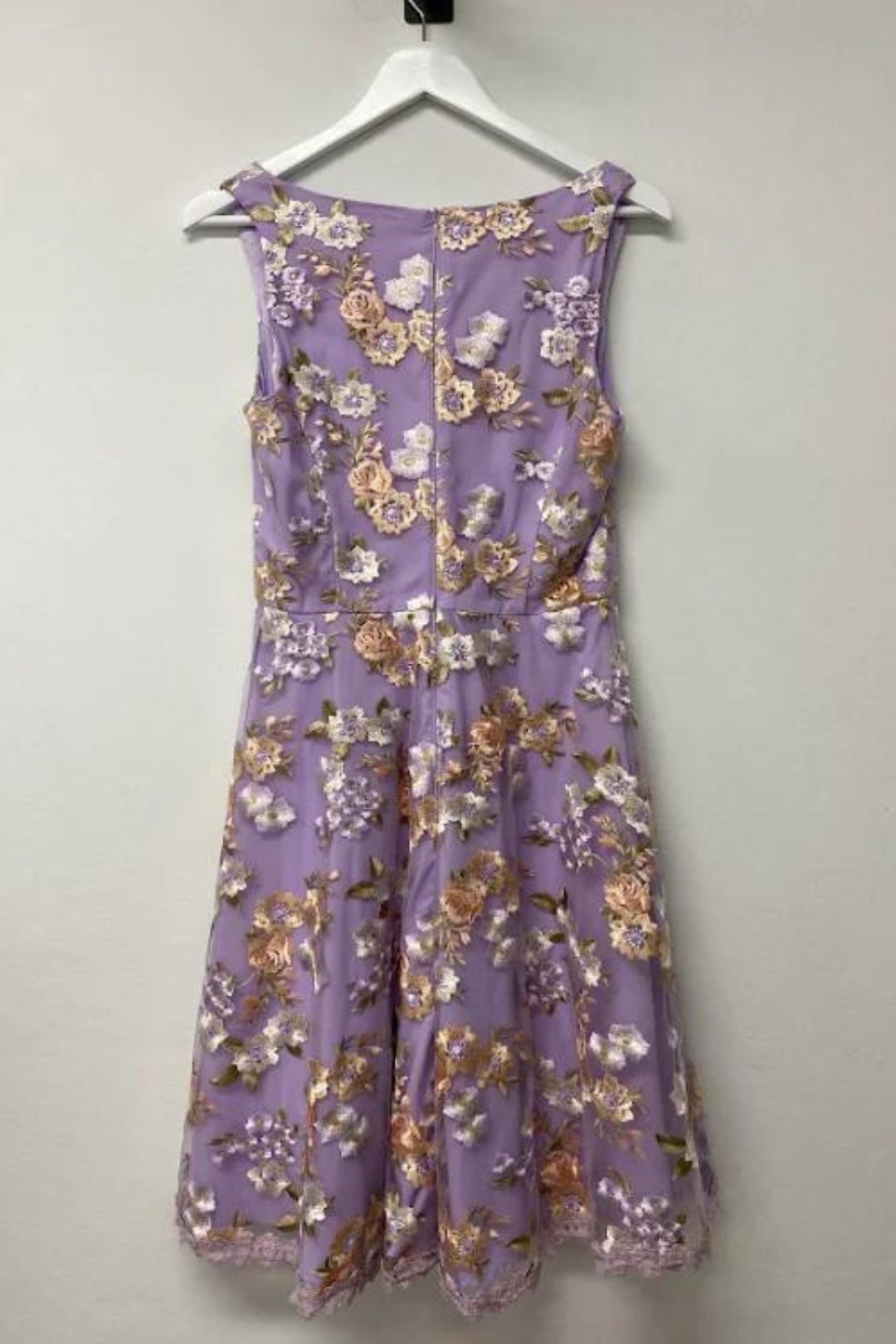 Review - Lilac Embroidered Midi Dress