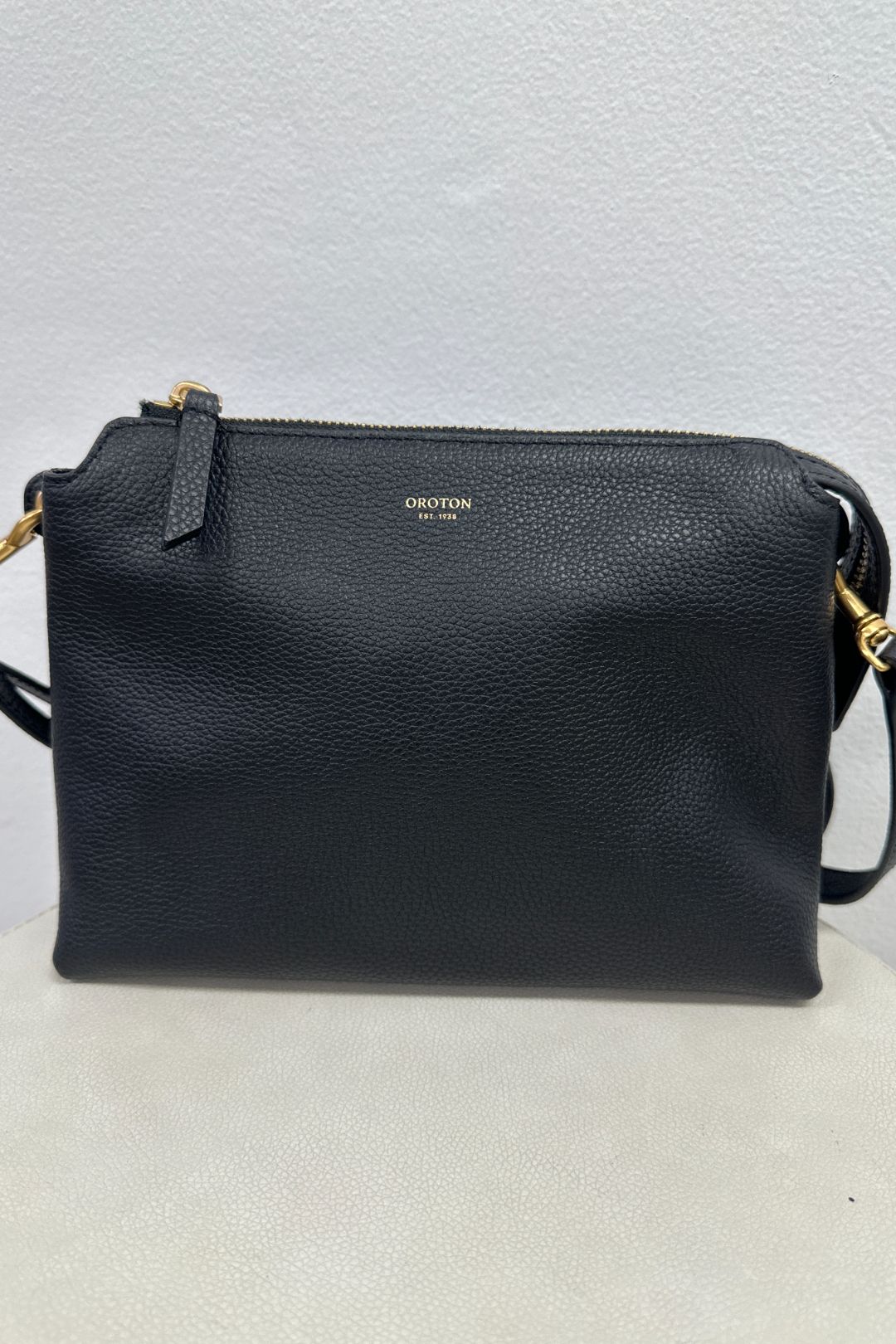 Oroton Sadie Leather Crossbody Bag in Black