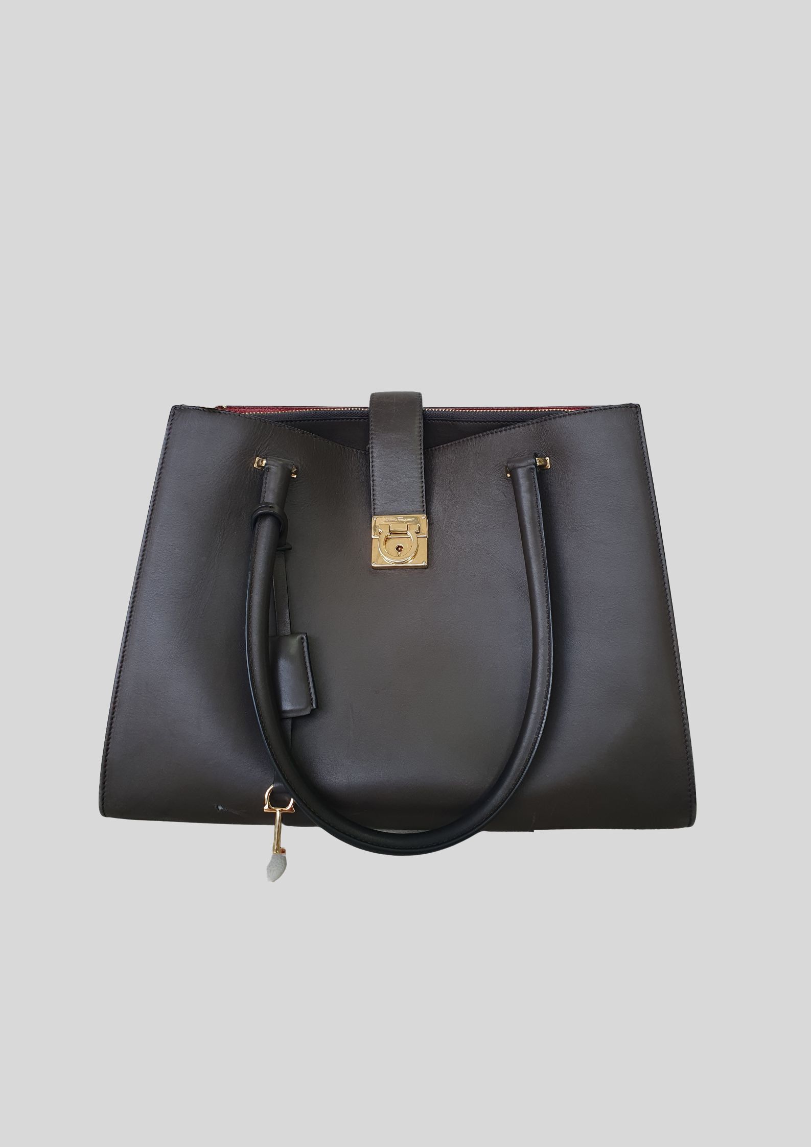 Ferragamo best sale leather tote