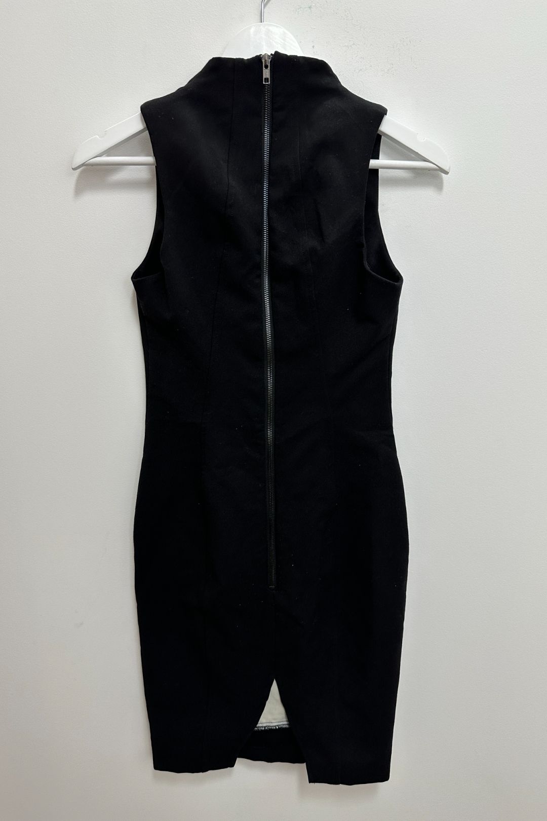 Sheike Sleeveless Midi Dress in Black 