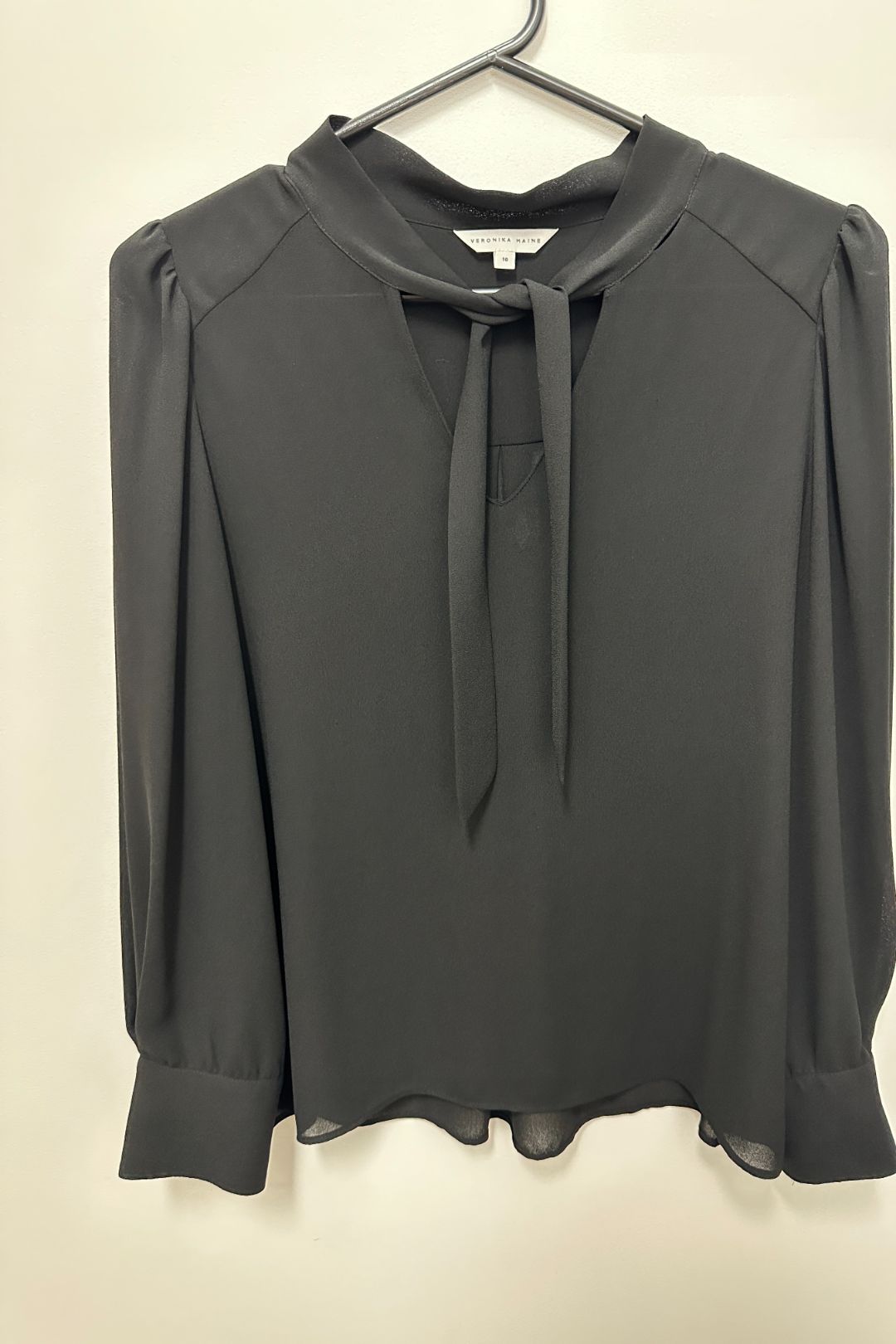 Veronika Maine - Tie Long Sleeve Blouse in Black