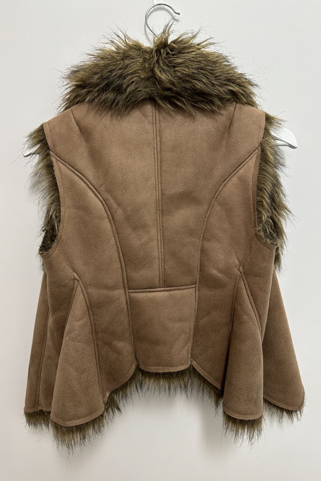 Decjuba Wild Side Faux Fur Vest in Brown